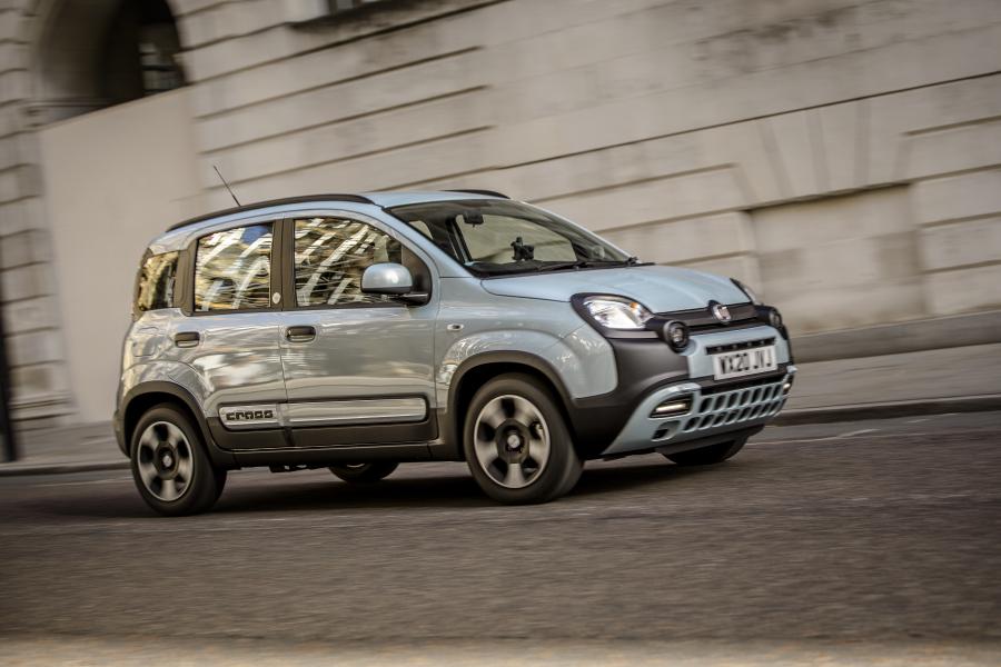  Fiat Panda Hybrid Launch Edition (319) 2020 года  (UK) (фото 14 из 40)